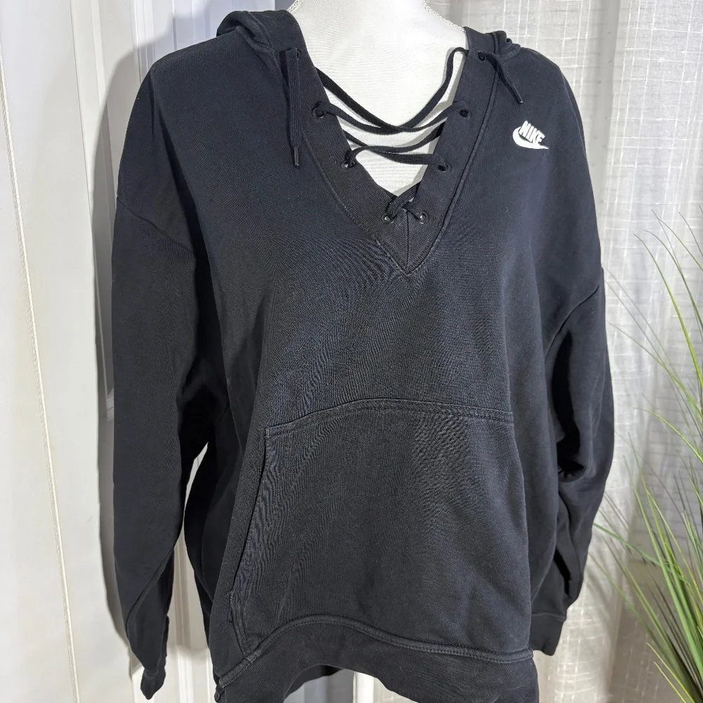 Nike Sportswear Club Lace Up Oversize Hoodie in Black - Picture 1 of 3
